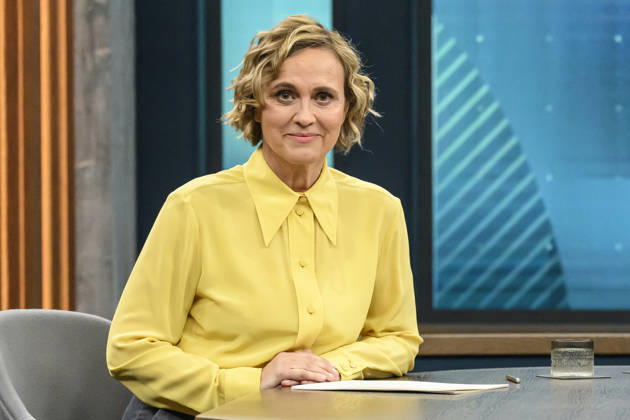 in the picture from l Caren Miosga, GER, Berlin, Studio, guest of Caren Miosga, Polittalk, TV, format, recording, Das Erste, from Adlershof at Studio 20, topic How does the SPD want to regain trust, Ms. Schwesig 10 05 2026 Copyright: HMBxMedia UwexKoch