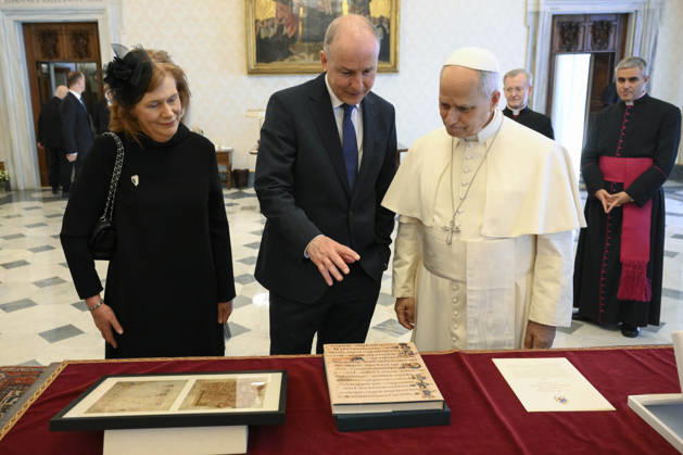 ITALY- REL VATICAN -POPE LEO XVI DURING A PRIVATE AUDIENCE WITH HIS EXCELLENCY MR.MICHEAL MARTIN,PRIME MINISTRE OF IRELAND May 22, 2026 ITALY REL - Vatican,May 22, 2026: Pope Leo XIV receives His Excellency Mr. Micheal Martin, Prime Minister of Ireland, in audience EDITORIAL USE ONLY - NO BOOKS Copyright: xVATICANxMEDIAx xCatholicxPressxPhotox