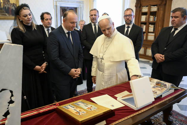 ITALY- REL VATICAN -POPE LEO XVI DURING A PRIVATE AUDIENCE WITH HIS EXCELLENCY MR.AFRIM GASHI,SPEAKER OF THE PARLIAMENT OF THE REPUBLIC OF NORTH MACEDONIA May 22, 2026 ITALY REL - Vatican May 22, 2026: Pope Leo XIV receives His Excellency Mr. Afrim Gashi, Speaker of the Parliament of the Republic of North Macedonia, in audience EDITORIAL USE ONLY - NO BOOKS Copyright: xVATICANxMEDIAx xCatholicxPressxPhotox