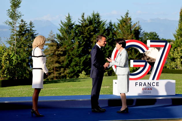President Emmanuel Macron, Brigitte Macron, and Sanae Takaichi, Prime Minister of Japan Arrival of thestate and government for a working dinner Responding together to major international challenges on the sidelines of the G7 summit in Évian-les-Bains on June 15, 2026 Dominique Jacovides Bestimage Arrival of the G7 heads of state and government for a working dinner Responding together to major international challenges on the sidelines of the G7 summit in Évian-les-Bains on June 15, 2026, Évian, France,detected_source_language  Copyright: xDOMINIQUExJACOVIDESx xBESTIMAGExDOMINIQUExJACOVIDESx xBESTIMAGEx