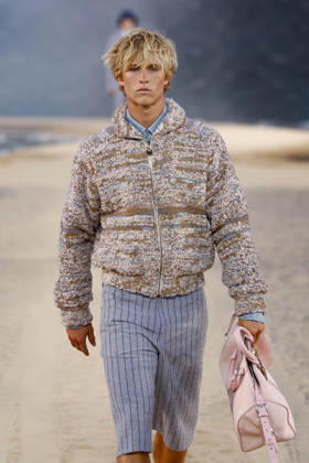 Louis Vuitton Mens Ready-to-Wear Spring Summer 2027 Fashion Show during Paris Fashion Week at the Cité Internationale Universitaire de Paris, France, on June 23, 2026 Bestimage Runway during the Louis Vuitton Men’s Spring Summer 2027 fashion show as part of Paris Fashion Week on June 23, 2026 in Paris, France Paris, France,detected_source_language  Copyright: xAgencex xBestimagexAgencex xBestimagex