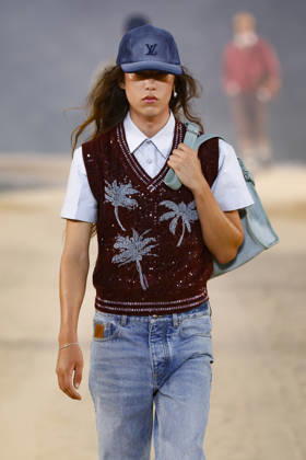 Louis Vuitton Mens Ready-to-Wear Spring Summer 2027 Fashion Show during Paris Fashion Week at the Cité Internationale Universitaire de Paris, France, on June 23, 2026 Bestimage Runway during the Louis Vuitton Men’s Spring Summer 2027 fashion show as part of Paris Fashion Week on June 23, 2026 in Paris, France Paris, France,detected_source_language  Copyright: xAgencex xBestimagexAgencex xBestimagex