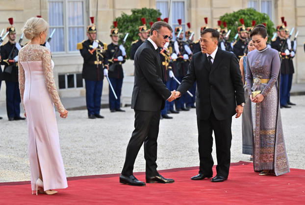 President Emmanuel Macron, Brigitte Macron, Rama X, King of Thailand, and his wife, Queen Suthida, arriving at the Élysée Palace for a state dinnerstate dinner in honor of the visit of the King of Thailand and his wife to Paris on June 29, 2026. Christian Liewig Bestimage Arrivals at the state dinner held at the Élysée Palace in Paris in honor of the visit of the King of Thailand and his wife. Paris, France  Copyright: xChristianxLiewigx xBestimagexChristianxLiewigx xBestimagex