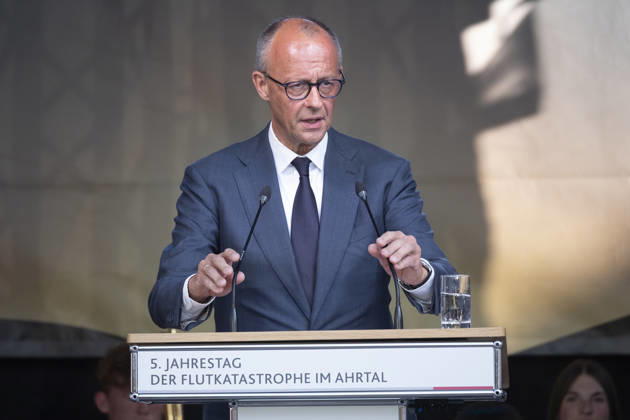 Chancellor Friedrich Merz speaks at a memorial event on the Ahrweiler market square five years after the catastrophic flooding in the Ahr Valley. Photo take Copyright: epd-bild GuidoxSchiefer 20260714-DSCF8465