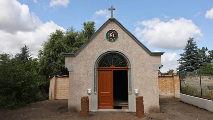 July 27, 2026 Halle Saale Halle Saale Halle Saale Saxony-Anhalt View Cityscape Saxony-Anhalt View Sinti Mausoleum Burial chapel of the so-called Gypsy King Naumi, popularly known as the Gypsy Mausoleum �