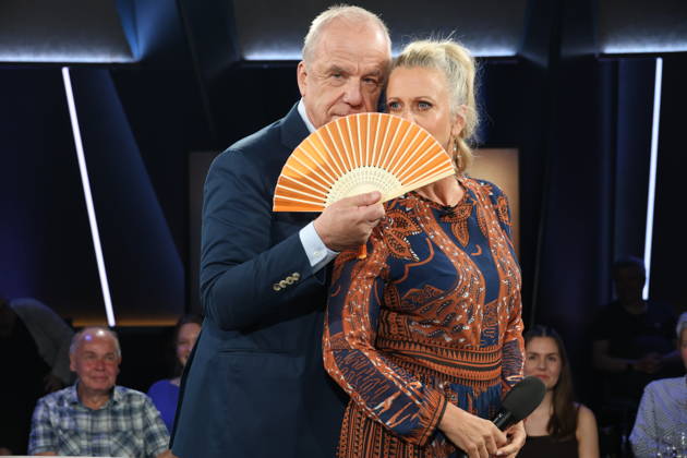 Hubertus Meyer Burckhardt and Barbara Schöneberger will host the NDR Talk Show on August 7, 2026, on NDR Television’s Channel 3; a photo op will take place before the taping on June 26, 2026, at the Hamburg Lokstedt television studio.