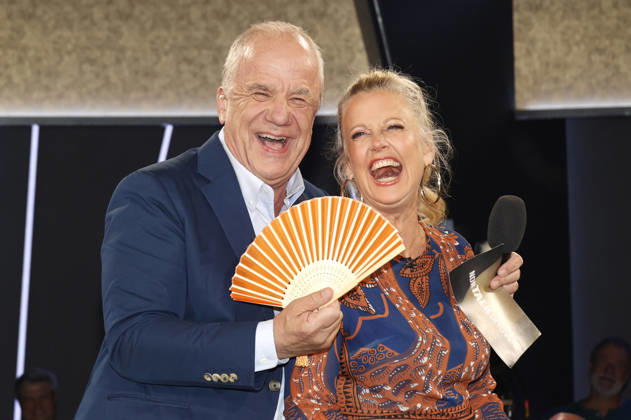 Hubertus Meyer Burckhardt and Barbara Schöneberger during the taping of the NDR Talk Show at the NDR television studio in Lokstedt, Hamburg, June 26, 2026 Foto:xH.xHartmannx xFuturexImagex ndr_talk2606_6602