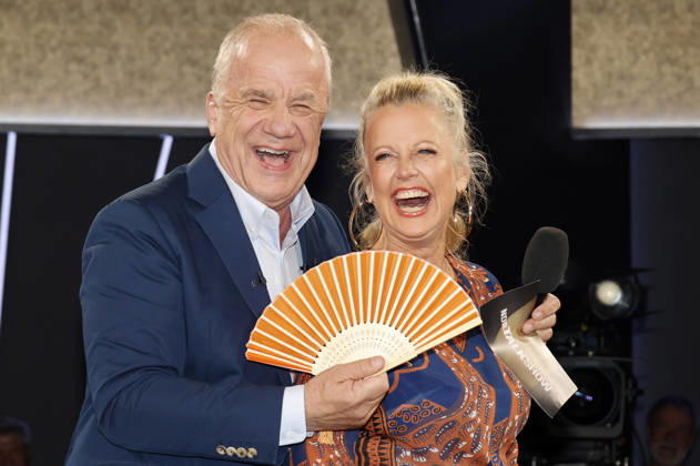 Hubertus Meyer Burckhardt and Barbara Schöneberger during the taping of the NDR Talk Show at the NDR television studio in Lokstedt, Hamburg, June 26, 2026 Foto:xH.xHartmannx xFuturexImagex ndr_talk2606_6603