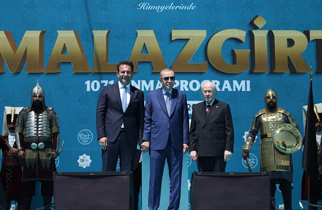 Turkish President Erdogan Attends 955th Anniversary of Manzikert Victory Turkish President Recep Tayyip Erdogan attends a ceremony marking the 955th anniversary of the Victory of Manzikert at the Battle of Manzikert Historical National Park in eastern Türkiye, on August 26, 2026. The commemoration marks the 1071 Battle of Manzikert and the conquest of Anatolia. Photo by Turkish presidency apaimages Istanbul Istanbul Turkey 260826_T__rkiye_TPO_00(12) Copyright: xapaimagesxTurkishxpresidencyx xapaimagesx