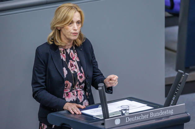 Bundestag: Karin Prien (CDU), Federal Minister for Family Affairs, in the German Bundestag on September 10, 2026, in Berlin, Berlin, Germany, Bundestag