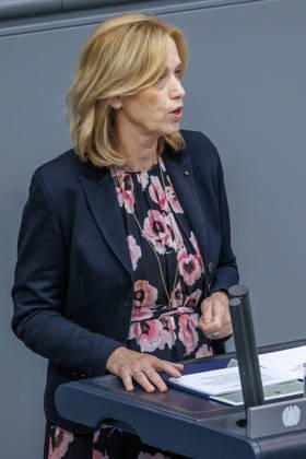 Bundestag: Karin Prien (CDU), Federal Minister for Family Affairs, in the German Bundestag on September 10, 2026, in Berlin, Berlin, Germany, Bundestag