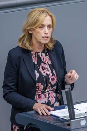 Bundestag: Karin Prien (CDU), Federal Minister for Family Affairs, in the German Bundestag on September 10, 2026, in Berlin, Berlin, Germany, Bundestag