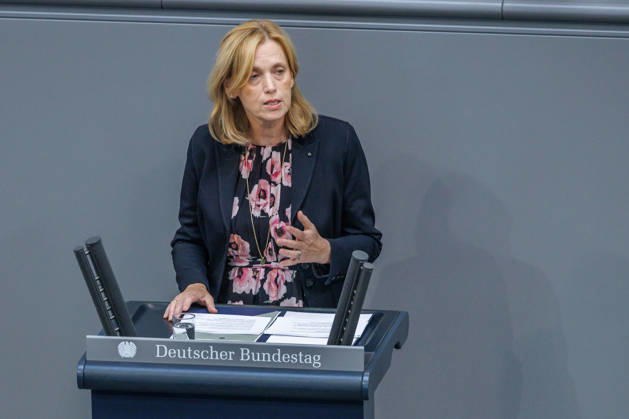 Bundestag: Karin Prien (CDU), Federal Minister for Family Affairs, in the German Bundestag on September 10, 2026, in Berlin, Berlin, Germany, Bundestag
