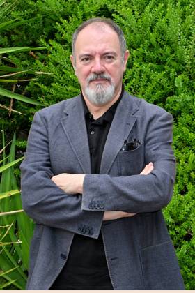 IPA88634681 - Rome: Rai Studios on Via Teulada. Photocall for the show *Misteri dimenticati*—*Blu notte* with Carlo Lucarelli. Pictured: Carlo Lucarelli Copyright: xMaurizioxD Avanzox xMaurizioxDxAvanzox IPA88634681
