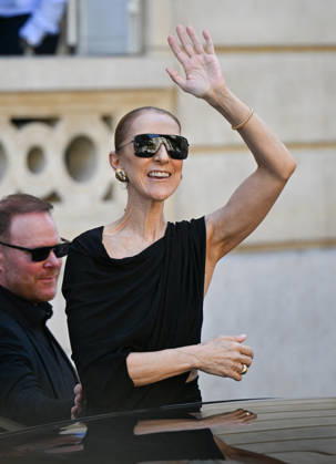 Celine Dion Leaves Her Hotel - Paris Celine Dion spend time with fans before her concert, at hotel Royal Monceau in Paris, France on September 23, 2026. Photo by Lionel Urman ABACAPRESS.COM Patis France  Copyright: xUrmanxLionel ABACAx