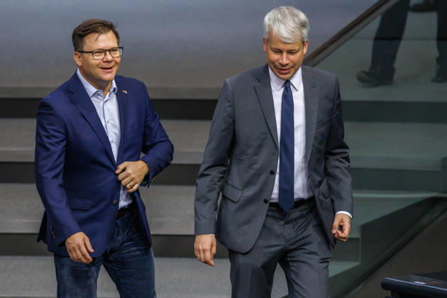 Bundestag: Carsten Schneider (SPD), Minister for the Environment, Climate Action, Nature Conservation, and Nuclear Safety, and Steffen Bilger, Federal Minister of Transportation, at the German Bundestag on September 25, 2026, in Berlin, Berlin, Berlin, Germany, Bundestag