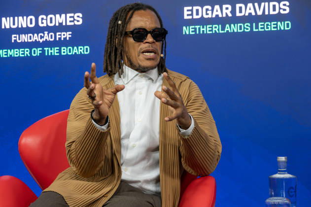 September 22, 2026, Lisbon, Lisbon, Portugal: Netherlands legend EDGAR DAVIDS speaking during the social impact panel at the Portugal Football Summit at the Cidade do Futebol in Oeiras. Lisbon Portugal - ZUMAr238 20260922_zip_r238_033 Copyright: xRicardoxRochax