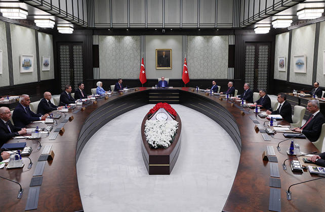 Turkish President Erdogan Chairs Presidential Cabinet Meeting in Ankara Turkish President Recep Tayyip Erdogan chairs a Presidential Cabinet meeting at the Presidential Complex in Ankara, Turkey, on September 28, 2026. Photo by Turkish presidency apaimages Istanbul Istanbul Turkey 280926_Turkey_TPO_00(3) Copyright: xapaimagesxTurkishxpresidencyx xapaimagesx