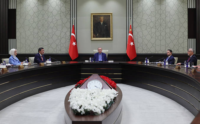 Turkish President Erdogan Chairs Presidential Cabinet Meeting in Ankara Turkish President Recep Tayyip Erdogan chairs a Presidential Cabinet meeting at the Presidential Complex in Ankara, Turkey, on September 28, 2026. Photo by Turkish presidency apaimages Istanbul Istanbul Turkey 280926_Turkey_TPO_00(6) Copyright: xapaimagesxTurkishxpresidencyx xapaimagesx