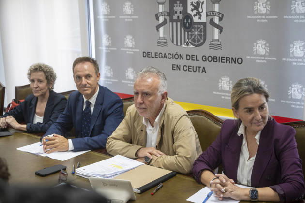 Ángel Víctor Torres chairs a meeting of the Situation Committee for the autonomous city of Ceuta. The Minister of Education, Vocational Training, and Sports, Milagros Tolón d, the Minister of Territorial Policy and Democratic Memory, Ángel Víctor Torres 2d, and the Government Delegate in Ceuta, David de la Encina 2i, during the meeting of the Situation Committee for the autonomous city at the Government Delegation on September 30, 2026, in Ceuta, Spain. Torres announced that the government will allocate 40.3 million to security and sanitation in Ceuta and that the space next to the prison will be used as a new shelter. SEPTEMBER 30, 2026 Ceuta, Spain Copyright: xMarcosxMorenox 7811051