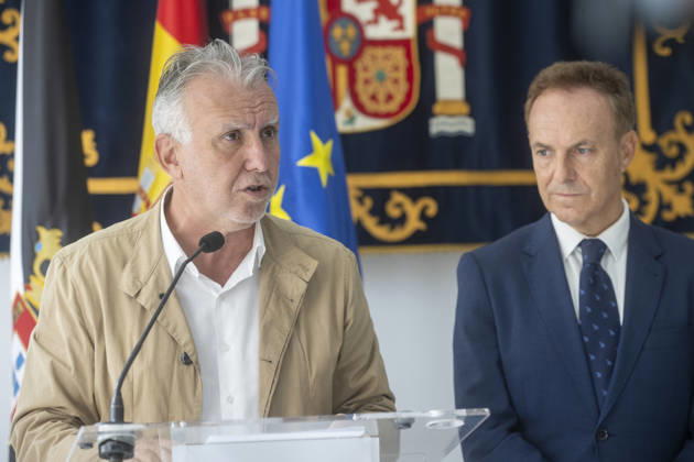 Ángel Víctor Torres chairs a meeting of the Situation Committee for the autonomous city of Ceuta The Minister of Territorial Policy and Democratic Memory, Ángel Víctor Torres i, and the Government Delegate in Ceuta, David de la Encina, during the meeting of the Situation Committee for the autonomous city, at the Government Delegation, on September 30, 2026, in Ceuta, Spain. Torres announced that the government will allocate 40.3 million to security and sanitation in Ceuta and that the space next to the prison will be converted into a new shelter. SEPTEMBER 30, 2026 Ceuta, Spain Copyright: xMarcosxMorenox 7811062
