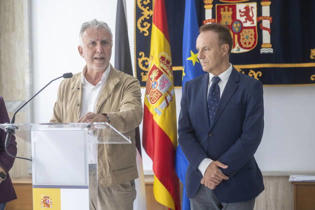 Ángel Víctor Torres chairs a meeting of the Situation Committee for the autonomous city of Ceuta The Minister of Territorial Policy and Democratic Memory, Ángel Víctor Torres i, and the Government Delegate in Ceuta, David de la Encina, during the meeting of the Situation Committee for the autonomous city, at the Government Delegation, on September 30, 2026, in Ceuta, Spain. Torres announced that the government will allocate 40.3 million to security and sanitation in Ceuta and that the space next to the prison will be converted into a new shelter. SEPTEMBER 30, 2026 Ceuta, Spain Copyright: xMarcosxMorenox 7811063