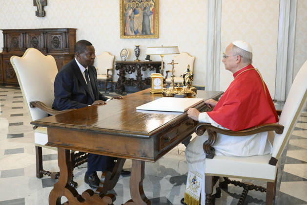 IPA89172099 - Italy, Rome, Vatican, October 1, 2026: Pope Leo XIV receives His Excellency Mr. Faustin Archange Touadera, President of the Central African Republic, in a private audience at the Vatican. Photograph by VATICAN MEDIA Catholic Press Photo Copyright: xVATICANxMEDIA xCatholicxPressxPhotox xx IPA89172099