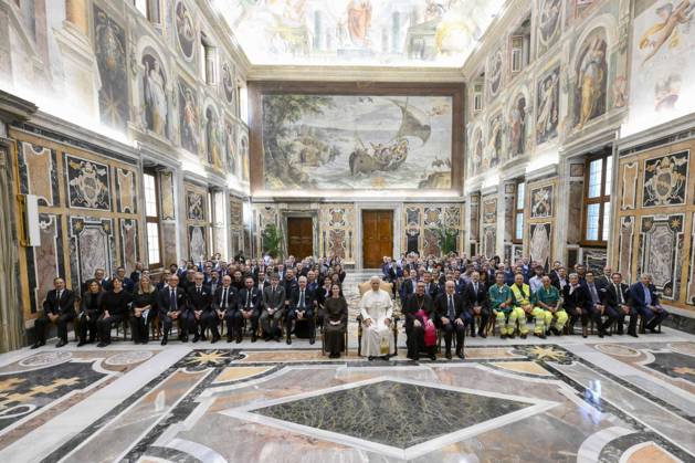IPA89177596 - Italy, Rome, Vatican, October 1, 2026: Pope Leo XIV receives a delegation from the Hera Group in a private audience at the Vatican. Photograph by VATICAN MEDIA Catholic Press Photo Copyright: xVATICANxMEDIA xCatholicxPressxPhotox xx IPA89177596