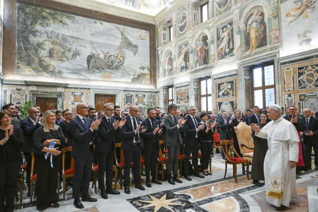 IPA89177608 - Italy, Rome, Vatican, October 1, 2026: Pope Leo XIV receives a delegation from the Hera Group in a private audience at the Vatican. Photograph by VATICAN MEDIA Catholic Press Photo Copyright: xVATICANxMEDIA xCatholicxPressxPhotox xx IPA89177608