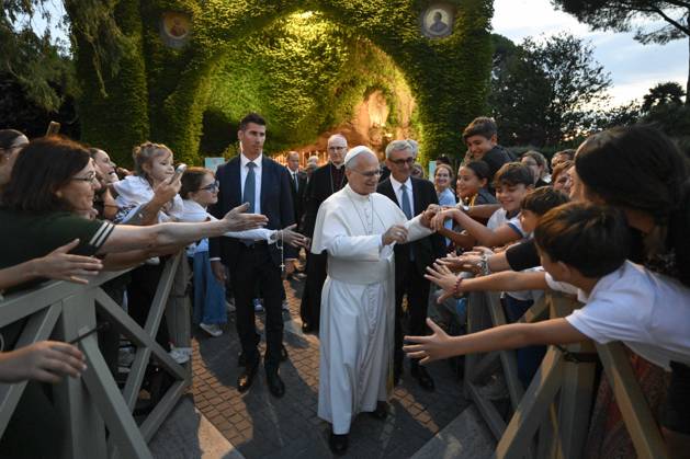 IPA89187811 - Italy, Rome, Vatican, October 1, 2026: Pope Leo XIV reacts as he attends the One Million Children Praying the Rosary event at the Lourdes Grotto in the Vatican Gardens. Photograph by VATICAN MEDIA Catholic Press Photo Copyright: xVATICANxMEDIA xxCatholicxPressxPhotox xx IPA89187811