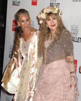 October 1, 2026, New York, New York, USA: SARAH JESSICA PARKERÃäwearing a dress designed by Simone Rocha and singer from rock band Fleetwood Mac, STEVIE NICKS wearing a dress by Mikimoto seen during the red carpet arrivals for the New York City Fall Ballet Fall 2026 Gala held at the David Koch Theater at Lincoln Center. New York USA  - ZUMAk03_ 20261001_zaf_k03_114 Copyright: xNancyxKaszermanx
