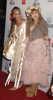 October 1, 2026, New York, New York, USA: SARAH JESSICA PARKERÃäwearing a dress designed by Simone Rocha and singer from rock band Fleetwood Mac, STEVIE NICKS wearing a dress by Mikimoto seen during the red carpet arrivals for the New York City Fall Ballet Fall 2026 Gala held at the David Koch Theater at Lincoln Center. New York USA  - ZUMAk03_ 20261001_zaf_k03_116 Copyright: xNancyxKaszermanx