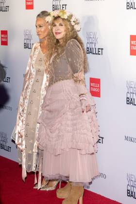 October 1, 2026, New York, New York, United States: (L-R) Sarah Jessica Parker and Stevie Nicks attend.The New York City Ballet 2026 Fall Gala at David H. Koch Theater, Lincoln Center on October 01, 2026 in New York City. New York United States - ZUMAs197 20261001_aaa_s197_917 Copyright: xRonxAdarx