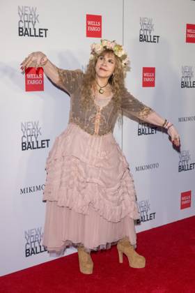 October 1, 2026, New York, New York, United States: Stevie Nicks attends.The New York City Ballet 2026 Fall Gala at David H. Koch Theater, Lincoln Center on October 01, 2026 in New York City. New York United States - ZUMAs197 20261001_aaa_s197_850 Copyright: xRonxAdarx