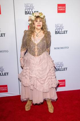 October 1, 2026, New York, New York, United States: Stevie Nicks attends.The New York City Ballet 2026 Fall Gala at David H. Koch Theater, Lincoln Center on October 01, 2026 in New York City. New York United States - ZUMAs197 20261001_aaa_s197_842 Copyright: xRonxAdarx