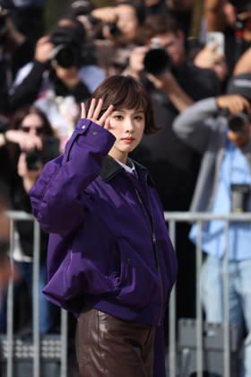 PARIS, FRANCE - OCTOBER 02: Chinese artist Chen Duling attends the LOEWE Spring Summer 2027 show during Paris Fashion Week on October 2, 2026 in Paris, France. Copyright: xVCGx 111671217212