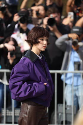 PARIS, FRANCE - OCTOBER 02: Chinese artist Chen Duling attends the LOEWE Spring Summer 2027 fashion show on October 2, 2026 in Paris, France. The event is part of the Paris Fashion Week schedule featuring presentations from major international luxury brands. Copyright: xVCGx 111671217213