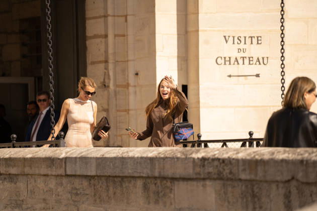 IPA89217668 - Paris, France, October 2, 2026. Guests arrive at the LOEWE Spring Summer 2027 show during Paris Fashion Week. Copyright: xGINEVRAxFATARELLAx xx IPA89217668