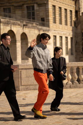 IPA89217816 - Paris, France, October 2, 2026. Guests arrive at the LOEWE Spring Summer 2027 show during Paris Fashion Week. Copyright: xGINEVRAxFATARELLAx xx IPA89217816