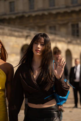 IPA89218086 - Paris, France, October 2, 2026. Guests arrive at the LOEWE Spring Summer 2027 show during Paris Fashion Week. Copyright: xGINEVRAxFATARELLAx xx IPA89218086