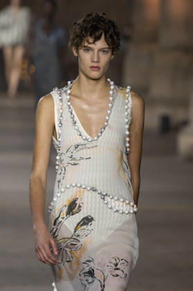 Victoria Beckham Women s Ready-to-Wear Spring Summer 2027 Collection Fashion Show during Paris Fashion Week, on October 2, 2026, in Paris, Bestimage Victoria Beckham Fashion Show Women s Ready-to-Wear Spring Summer 2027 Collection during Paris Fashion Week, on October 2, 2026, in Paris, France Paris France Copyright: xAgencex xBestimagexAgencex xBestimagex
