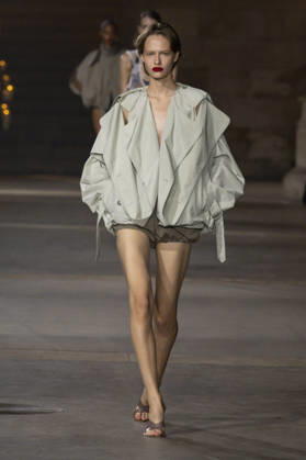 Victoria Beckham Women s Ready-to-Wear Spring Summer 2027 Collection Fashion Show during Paris Fashion Week, on October 2, 2026, in Paris, Bestimage Victoria Beckham Fashion Show Women s Ready-to-Wear Spring Summer 2027 Collection during Paris Fashion Week, on October 2, 2026, in Paris, France Paris France Copyright: xAgencex xBestimagexAgencex xBestimagex
