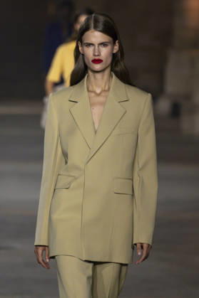 Victoria Beckham Women s Ready-to-Wear Spring Summer 2027 Collection Fashion Show during Paris Fashion Week, on October 2, 2026, in Paris, Bestimage Victoria Beckham Fashion Show Women s Ready-to-Wear Spring Summer 2027 Collection during Paris Fashion Week, on October 2, 2026, in Paris, France Paris France Copyright: xAgencex xBestimagexAgencex xBestimagex