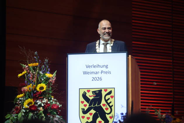 Weimar Prize Awarded to Ute Freudenberg Weimar, October 3, 2026 Weimar Prize Awarded to Ute Freudenberg Pictured: Mayor Peter Klein The aw Copyright: xMatthiasxGränzdörferx