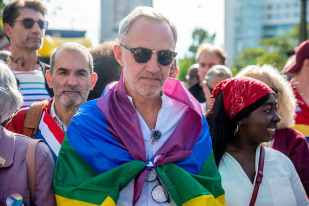 Politics At Paris Pride March - France Emmanuel Gregoire, Mayor of Paris, attends the Pride Parade to defend the rights of LGBTQ+ individuals, marching from Place d Italie to Bastille in Paris, France on October 3, 2026. Photo by Denis Prezat ABACAPRESS.COM Paris France  Copyright: xPrezatxDenis ABACAx