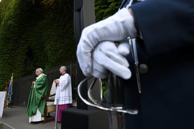 IPA89265420 - Italy, Rome, Vatican, October 3, 2026 Pope Leo XIV Pope Leo XIV celebrating Holy Mass for the Gendarmerie Corps in the Vatican Gardens, Vatican. Photo by VATICAN MEDIA Catholic Press Photo Copyright: xVATICANxMEDIA xCatholicxPressxPhotox xx IPA89265420