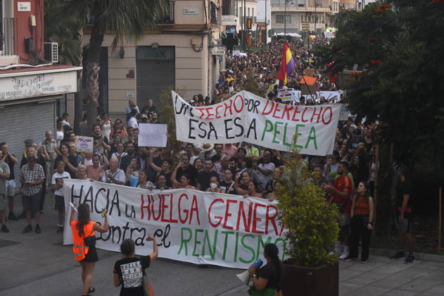 Housing Protest in Málaga Photos from the housing protest in Málaga October 3, 2026, in Málaga, Andalusia, Spain October 3, 2026, in Málaga, Málaga, Spain  Copyright: xÃlexxZeax 7819169
