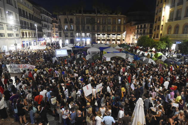 Housing Protest in Málaga Photos from the housing protest in Málaga October 3, 2026, in Málaga, Andalusia, Spain October 3, 2026, in Málaga, Málaga, Spain  Copyright: xÃlexxZeax 7819180