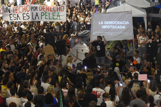 Housing Protest in Málaga Photos from the housing protest in Málaga October 3, 2026, in Málaga, Andalusia, Spain October 3, 2026, in Málaga, Málaga, Spain  Copyright: xÃlexxZeax 7819188