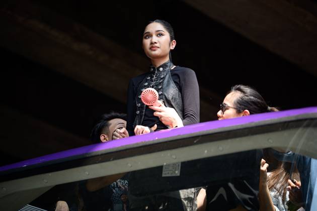 October 4, 2026, Bangkok, Thailand: BANGKOK, THAILAND, OCTOBER 4, 2026: Thai singer and guitarist Nene Royal takes part in a victory parade through central Bangkok following her win on Season 21 of America s Got Talent. The 16-year-old, who became the first Thai contestant to win the competition, was welcomed by fans during the Welcome NENE ROYAL: Win The World for Thailand celebration organized by Siam Piwat and private-sector partners. The parade began at Siam Paragon and travelled through central Bangkok before returning to the shopping complex for a welcome event. Bangkok Thailand - ZUMAq101 20261004_zna_q101_040 Copyright: xWatsawatxKoktabtimx